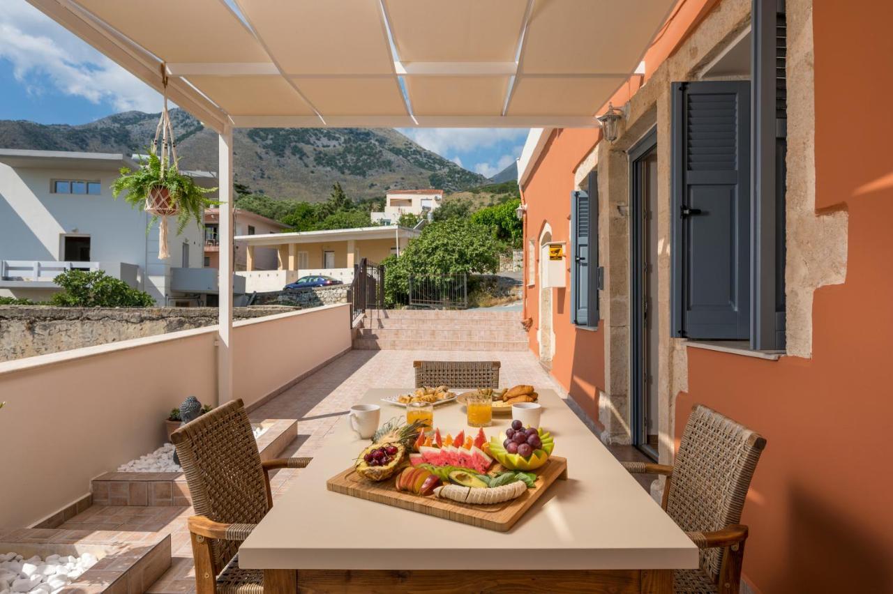 Iosif De Home Kournas Exterior photo