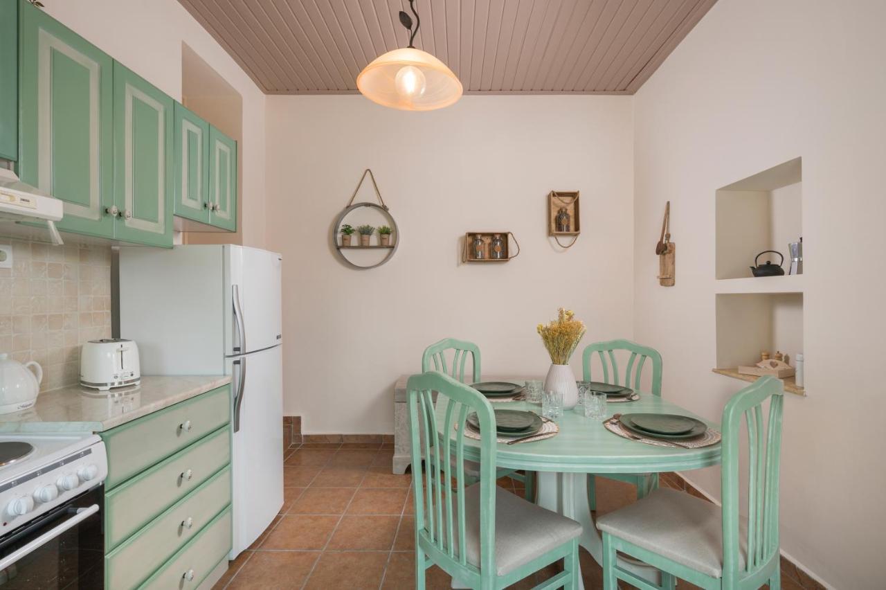 Iosif De Home Kournas Exterior photo